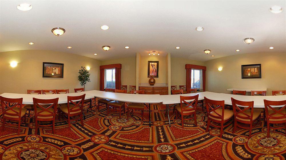 Express By Ihg Hotel 3*