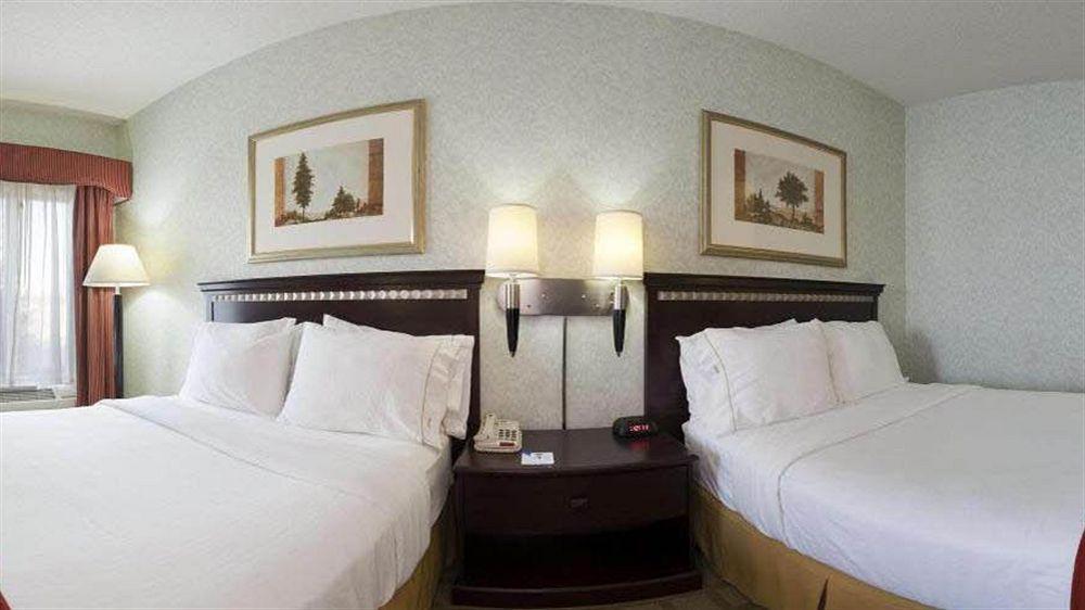 Express By Ihg Hotel 3*