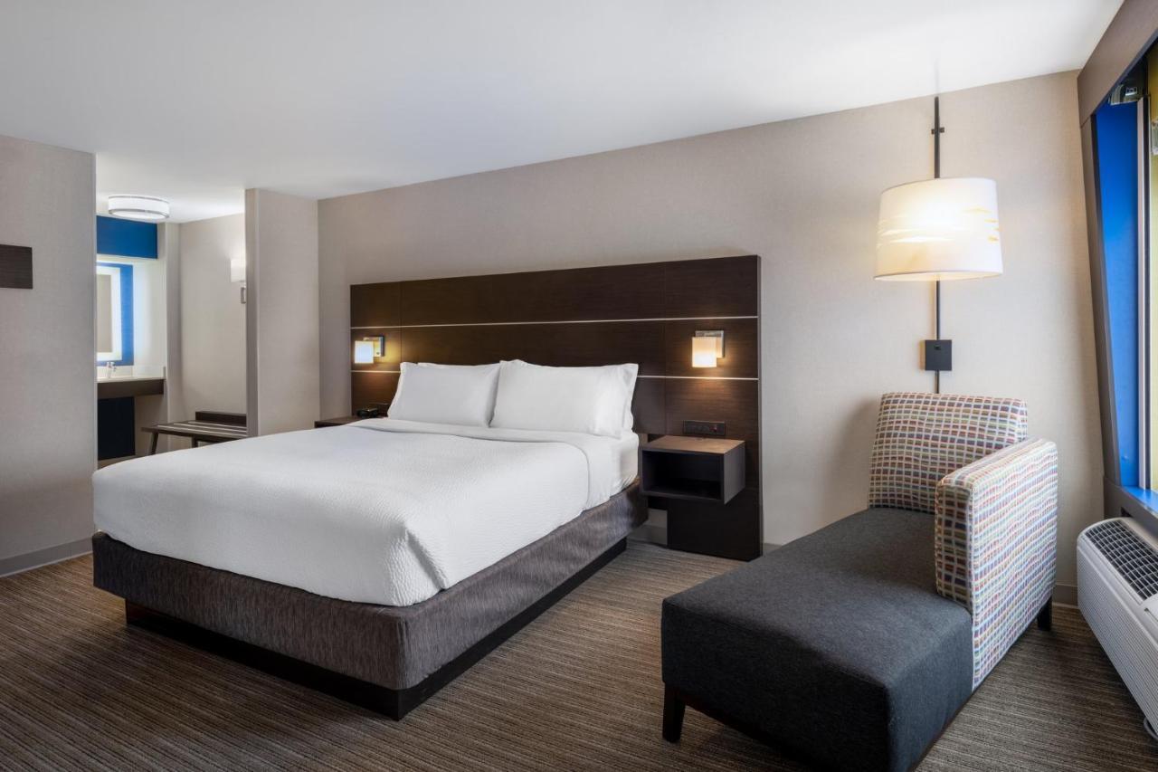 Express By Ihg Hotel