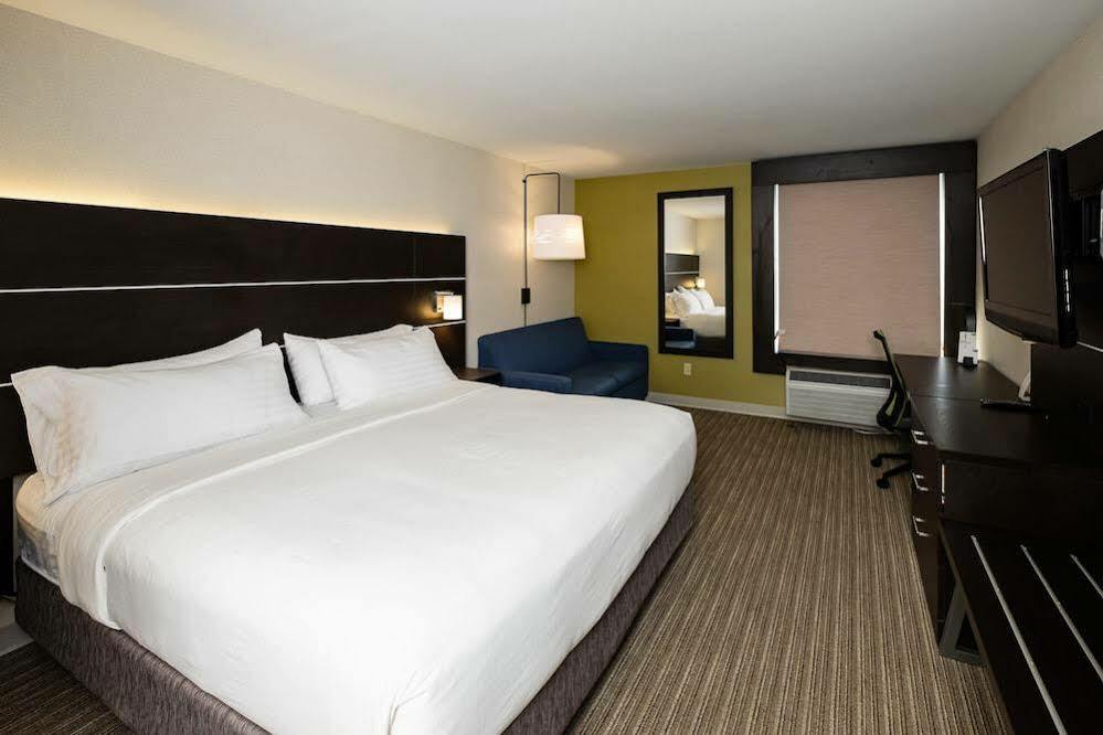 Express By Ihg Hotel Corydon